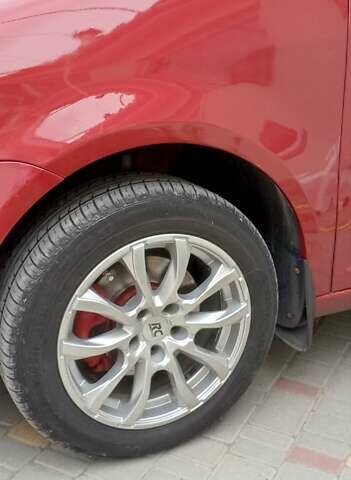 Красный Фольксваген Туран, объемом двигателя 1.39 л и пробегом 180 тыс. км за 6400 $, фото 10 на Automoto.ua