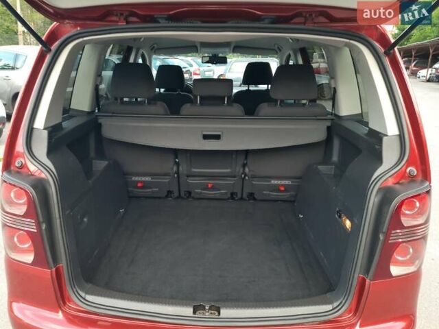 Красный Фольксваген Туран, объемом двигателя 1.4 л и пробегом 254 тыс. км за 6999 $, фото 17 на Automoto.ua