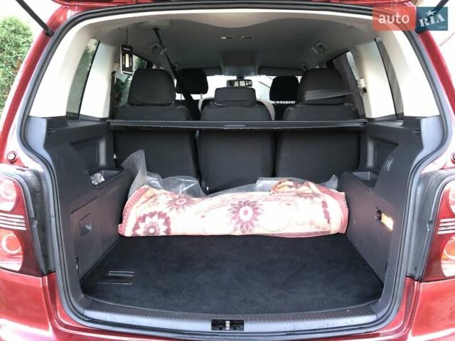 Червоний Фольксваген Туран, об'ємом двигуна 1.4 л та пробігом 241 тис. км за 7300 $, фото 13 на Automoto.ua