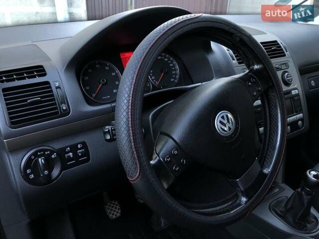 Червоний Фольксваген Туран, об'ємом двигуна 1.4 л та пробігом 241 тис. км за 7300 $, фото 5 на Automoto.ua