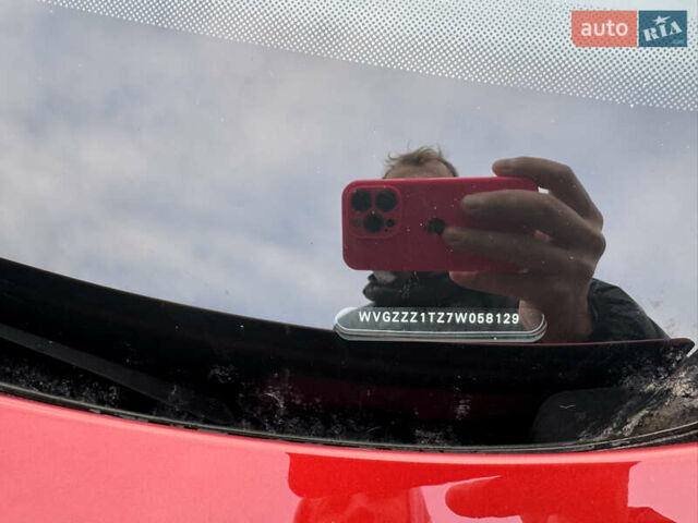 Красный Фольксваген Туран, объемом двигателя 1.6 л и пробегом 210 тыс. км за 6500 $, фото 20 на Automoto.ua