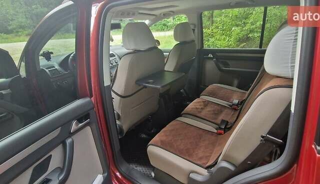 Красный Фольксваген Туран, объемом двигателя 1.97 л и пробегом 296 тыс. км за 7750 $, фото 14 на Automoto.ua