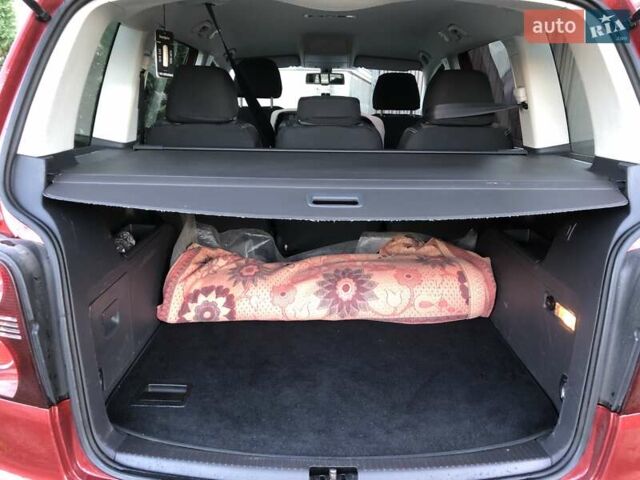 Червоний Фольксваген Туран, об'ємом двигуна 1.4 л та пробігом 241 тис. км за 7300 $, фото 12 на Automoto.ua