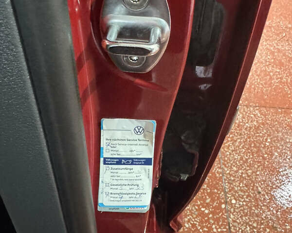 Красный Фольксваген Туран, объемом двигателя 1.6 л и пробегом 210 тыс. км за 6500 $, фото 15 на Automoto.ua