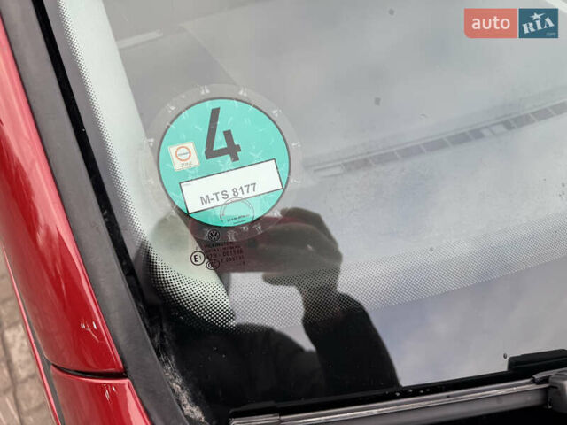 Красный Фольксваген Туран, объемом двигателя 1.6 л и пробегом 210 тыс. км за 6500 $, фото 21 на Automoto.ua