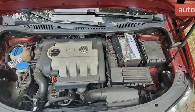 Красный Фольксваген Туран, объемом двигателя 1.97 л и пробегом 296 тыс. км за 7750 $, фото 12 на Automoto.ua