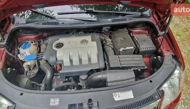 Красный Фольксваген Туран, объемом двигателя 1.97 л и пробегом 296 тыс. км за 7750 $, фото 15 на Automoto.ua