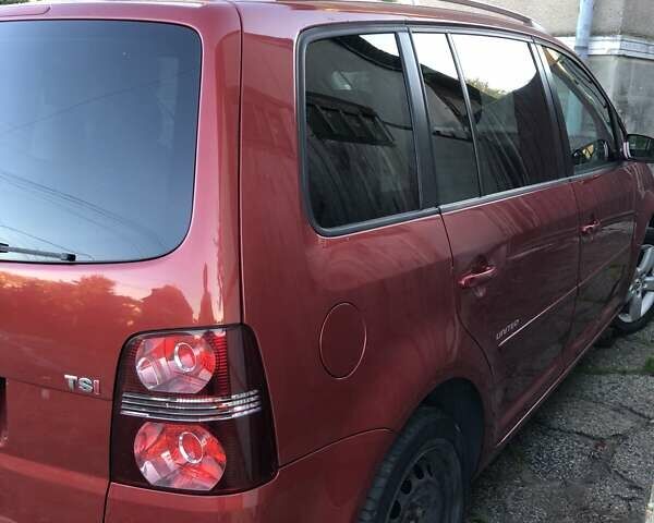 Червоний Фольксваген Туран, об'ємом двигуна 1.4 л та пробігом 241 тис. км за 7300 $, фото 3 на Automoto.ua
