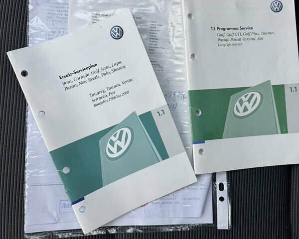 Красный Фольксваген Туран, объемом двигателя 1.6 л и пробегом 210 тыс. км за 6500 $, фото 33 на Automoto.ua