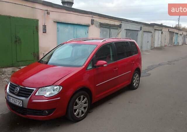 Красный Фольксваген Туран, объемом двигателя 1.39 л и пробегом 250 тыс. км за 6500 $, фото 22 на Automoto.ua
