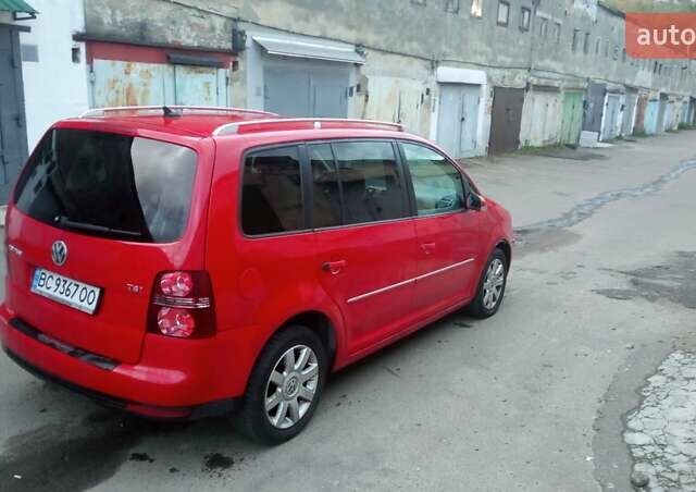 Красный Фольксваген Туран, объемом двигателя 1.39 л и пробегом 250 тыс. км за 6500 $, фото 18 на Automoto.ua