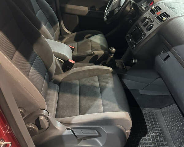 Червоний Фольксваген Туран, об'ємом двигуна 1.97 л та пробігом 273 тис. км за 8500 $, фото 14 на Automoto.ua