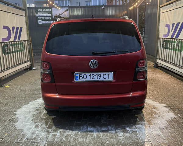 Червоний Фольксваген Туран, об'ємом двигуна 1.97 л та пробігом 273 тис. км за 8500 $, фото 7 на Automoto.ua