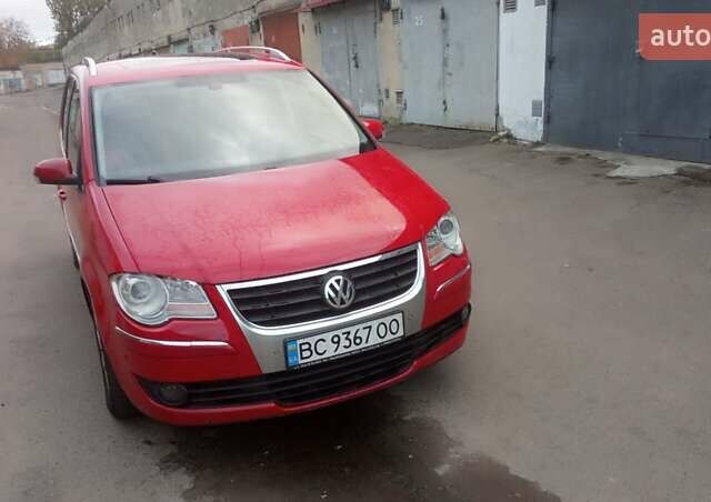 Красный Фольксваген Туран, объемом двигателя 1.39 л и пробегом 250 тыс. км за 6500 $, фото 20 на Automoto.ua