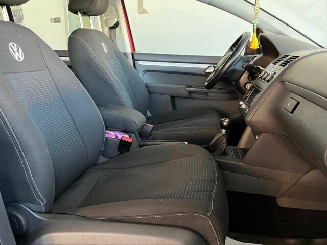 Красный Фольксваген Туран, объемом двигателя 1.6 л и пробегом 238 тыс. км за 9400 $, фото 8 на Automoto.ua