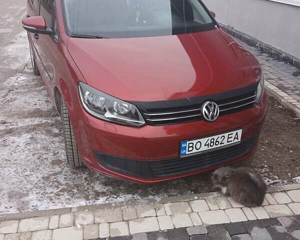 Красный Фольксваген Туран, объемом двигателя 1.6 л и пробегом 230 тыс. км за 10200 $, фото 13 на Automoto.ua