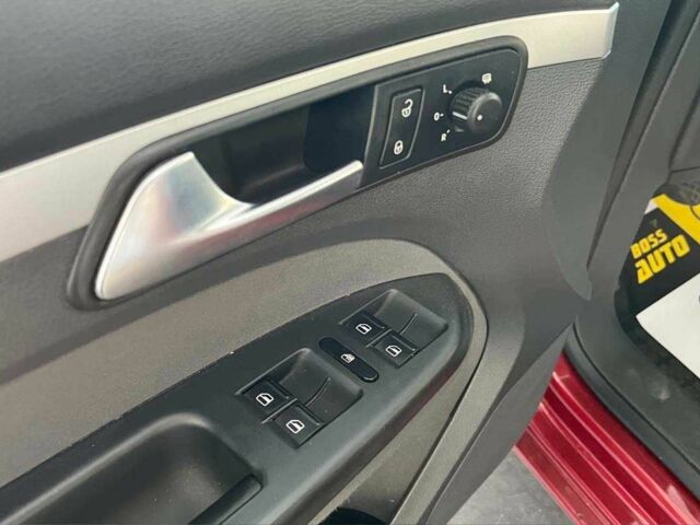 Красный Фольксваген Туран, объемом двигателя 1.6 л и пробегом 238 тыс. км за 9400 $, фото 11 на Automoto.ua