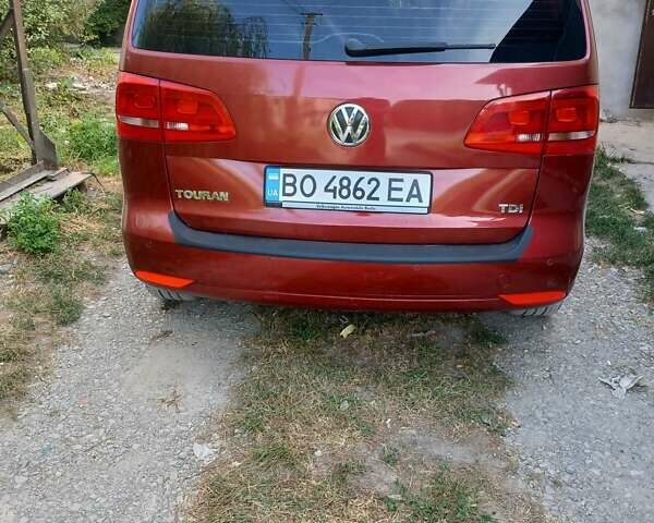 Красный Фольксваген Туран, объемом двигателя 1.6 л и пробегом 230 тыс. км за 10200 $, фото 22 на Automoto.ua