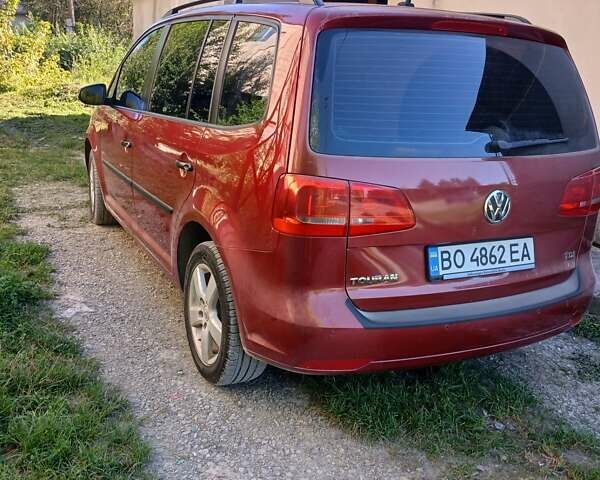 Красный Фольксваген Туран, объемом двигателя 1.6 л и пробегом 230 тыс. км за 10200 $, фото 28 на Automoto.ua