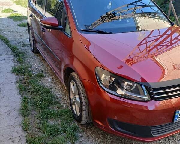 Красный Фольксваген Туран, объемом двигателя 1.6 л и пробегом 230 тыс. км за 10200 $, фото 24 на Automoto.ua