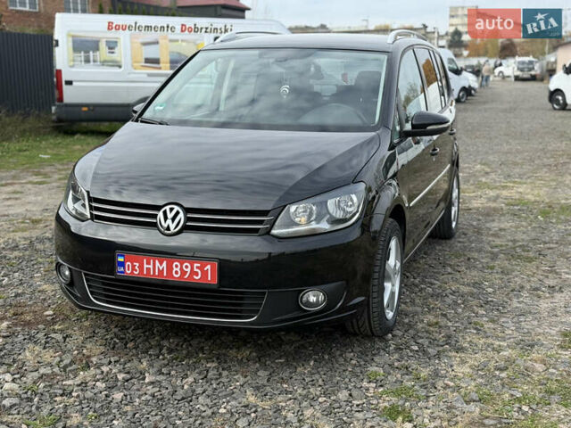 Красный Фольксваген Туран, объемом двигателя 1.6 л и пробегом 210 тыс. км за 10600 $, фото 3 на Automoto.ua