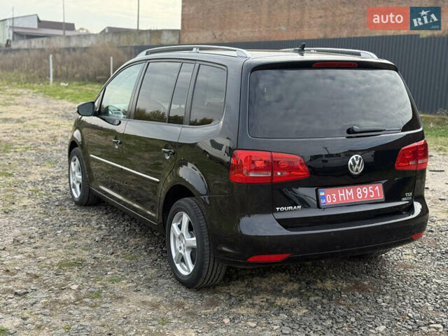 Красный Фольксваген Туран, объемом двигателя 1.6 л и пробегом 210 тыс. км за 10600 $, фото 10 на Automoto.ua