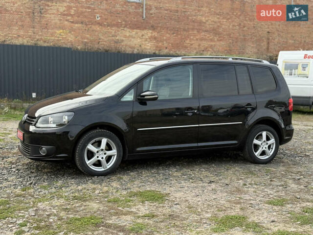 Красный Фольксваген Туран, объемом двигателя 1.6 л и пробегом 210 тыс. км за 10600 $, фото 5 на Automoto.ua