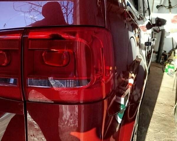 Красный Фольксваген Туран, объемом двигателя 1.4 л и пробегом 260 тыс. км за 9300 $, фото 14 на Automoto.ua