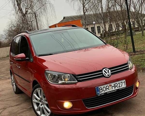 Красный Фольксваген Туран, объемом двигателя 1.6 л и пробегом 255 тыс. км за 9000 $, фото 9 на Automoto.ua