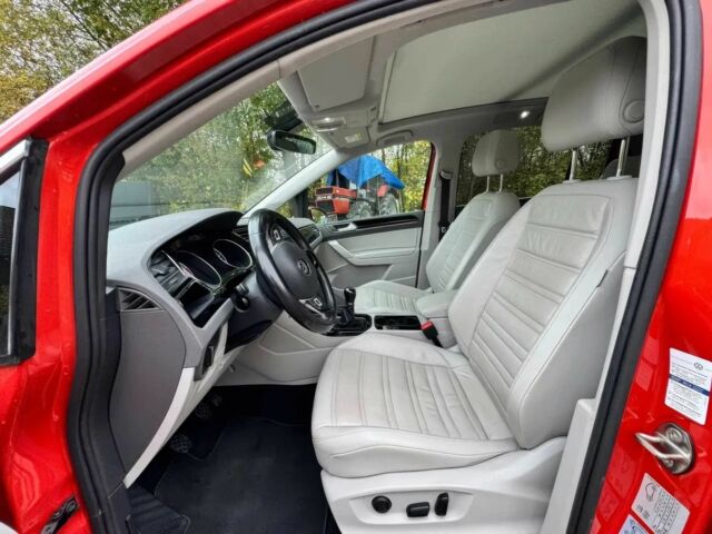 Красный Фольксваген Туран, объемом двигателя 1.4 л и пробегом 76 тыс. км за 5500 $, фото 10 на Automoto.ua