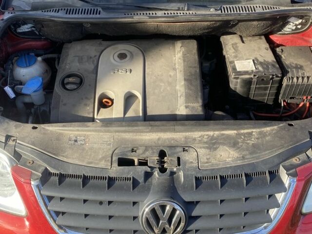 Червоний Фольксваген Туран, об'ємом двигуна 1.6 л та пробігом 3 тис. км за 5200 $, фото 7 на Automoto.ua