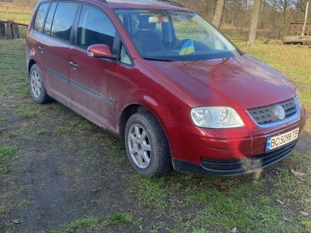 Червоний Фольксваген Туран, об'ємом двигуна 1.6 л та пробігом 3 тис. км за 5200 $, фото 1 на Automoto.ua