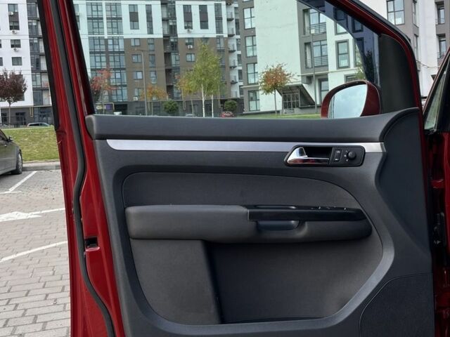 Красный Фольксваген Туран, объемом двигателя 2 л и пробегом 275 тыс. км за 6500 $, фото 20 на Automoto.ua