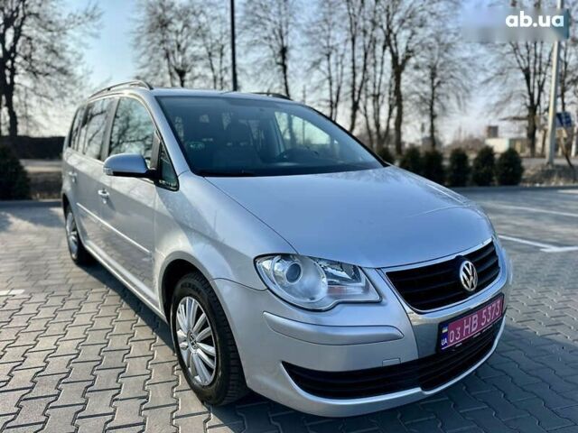 Фольксваген Туран, объемом двигателя 1.6 л и пробегом 257 тыс. км за 7500 $, фото 1 на Automoto.ua