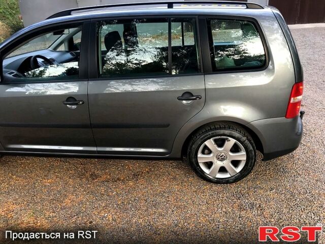 Фольксваген Туран, объемом двигателя 1.6 л и пробегом 232 тыс. км за 5800 $, фото 5 на Automoto.ua