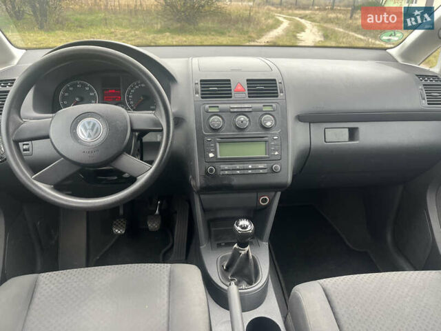 Фольксваген Туран, объемом двигателя 1.6 л и пробегом 213 тыс. км за 5400 $, фото 21 на Automoto.ua