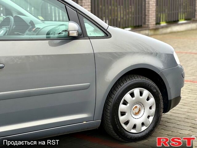 Фольксваген Туран, объемом двигателя 1.6 л и пробегом 173 тыс. км за 5900 $, фото 2 на Automoto.ua