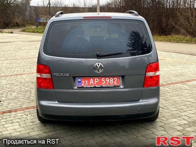 Фольксваген Туран, объемом двигателя 1.6 л и пробегом 226 тыс. км за 6300 $, фото 4 на Automoto.ua