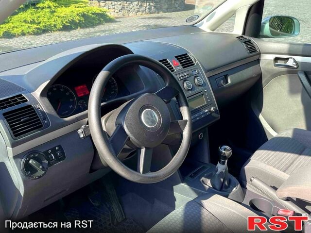 Фольксваген Туран, об'ємом двигуна 1.6 л та пробігом 171 тис. км за 6100 $, фото 4 на Automoto.ua