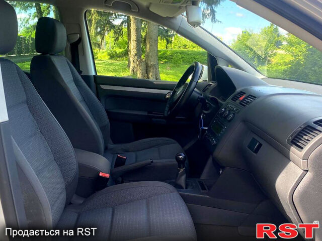 Фольксваген Туран, объемом двигателя 1.6 л и пробегом 202 тыс. км за 5800 $, фото 8 на Automoto.ua