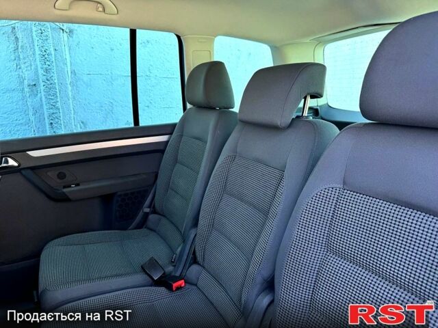 Фольксваген Туран, об'ємом двигуна 1.6 л та пробігом 171 тис. км за 6700 $, фото 7 на Automoto.ua