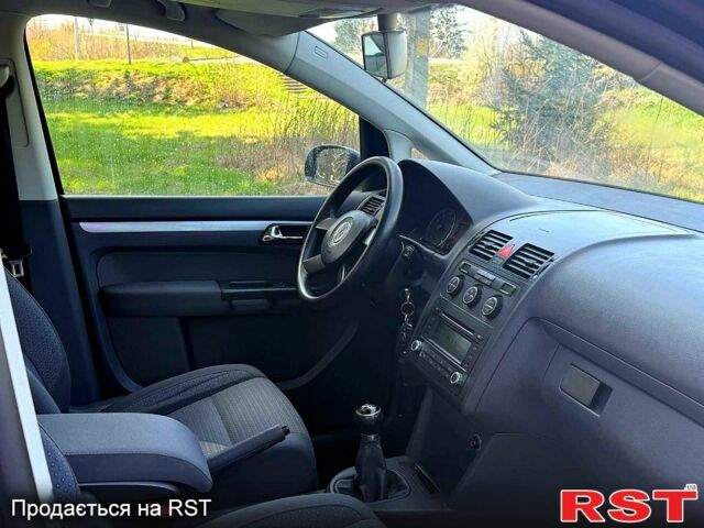 Фольксваген Туран, об'ємом двигуна 16 л та пробігом 209 тис. км за 6000 $, фото 10 на Automoto.ua