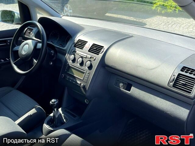 Фольксваген Туран, об'ємом двигуна 1.6 л та пробігом 171 тис. км за 6100 $, фото 5 на Automoto.ua