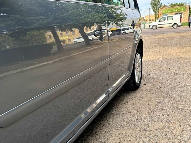 Фольксваген Туран, объемом двигателя 1.6 л и пробегом 184 тыс. км за 6400 $, фото 3 на Automoto.ua