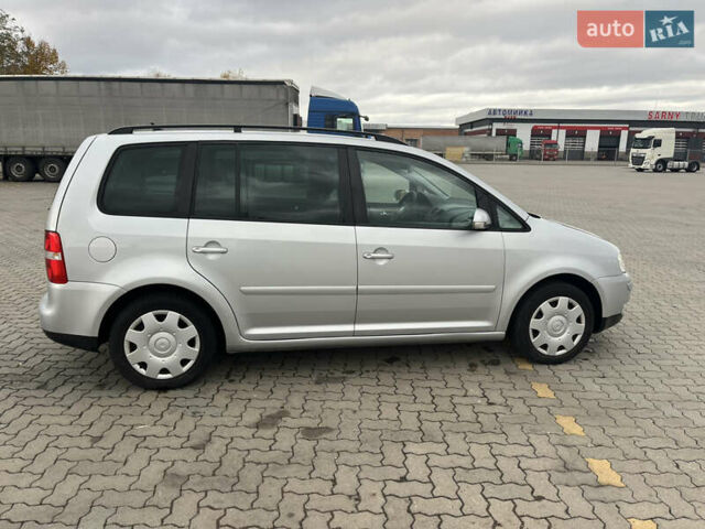 Фольксваген Туран 2005 в Сарнах на Automoto.ua Фольксваген Туран, объемом двигателя 1.6 л и пробегом 159 тыс. км за 5400 $, фото 1 на Automoto.ua