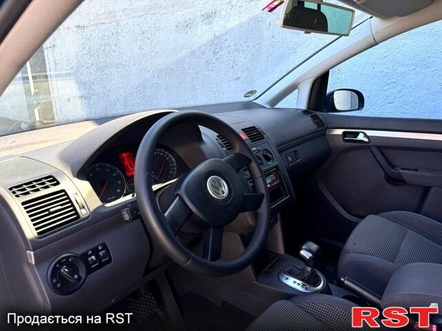 Фольксваген Туран, об'ємом двигуна 1.6 л та пробігом 171 тис. км за 6700 $, фото 6 на Automoto.ua