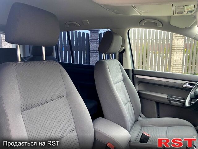 Фольксваген Туран, объемом двигателя 1.6 л и пробегом 226 тыс. км за 6300 $, фото 8 на Automoto.ua