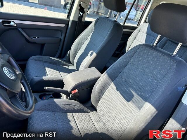 Фольксваген Туран, объемом двигателя 1.6 л и пробегом 220 тыс. км за 5800 $, фото 6 на Automoto.ua