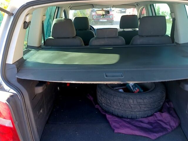 Фольксваген Туран, объемом двигателя 2 л и пробегом 300 тыс. км за 4200 $, фото 3 на Automoto.ua