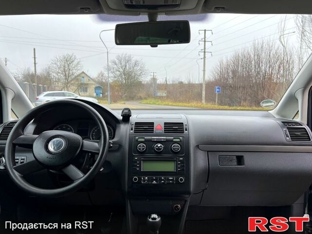 Фольксваген Туран, объемом двигателя 1.6 л и пробегом 173 тыс. км за 5900 $, фото 9 на Automoto.ua
